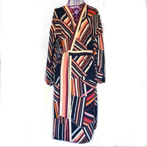 Zara Wrap Dress - Picture 2 of 6